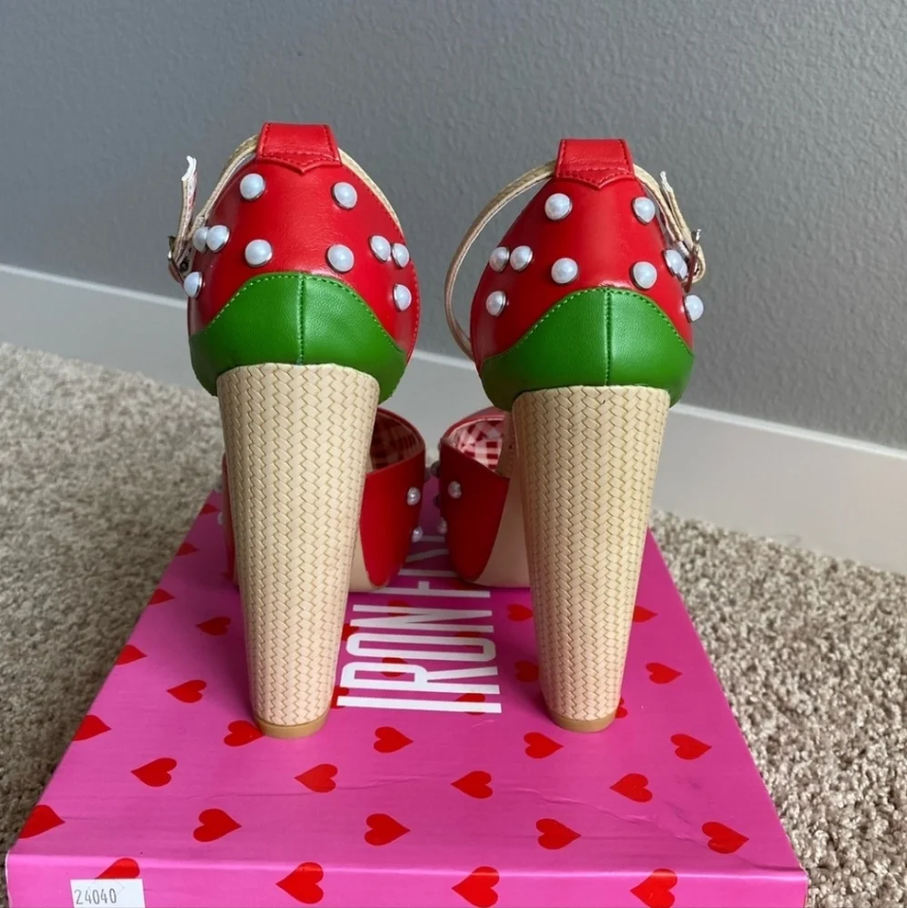 NIB RARE Ironfist Strawberry Lips Platform Heels - Picture 4 of 7